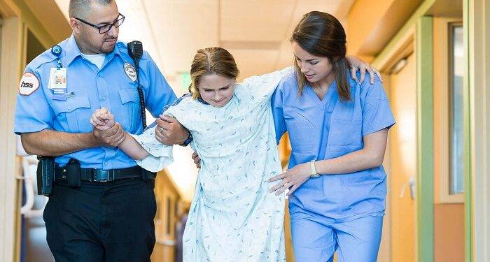 Why Security Guards Should Be Working in Hospitals